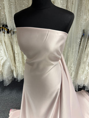 Altrosa Duchesse-Satin - P47
