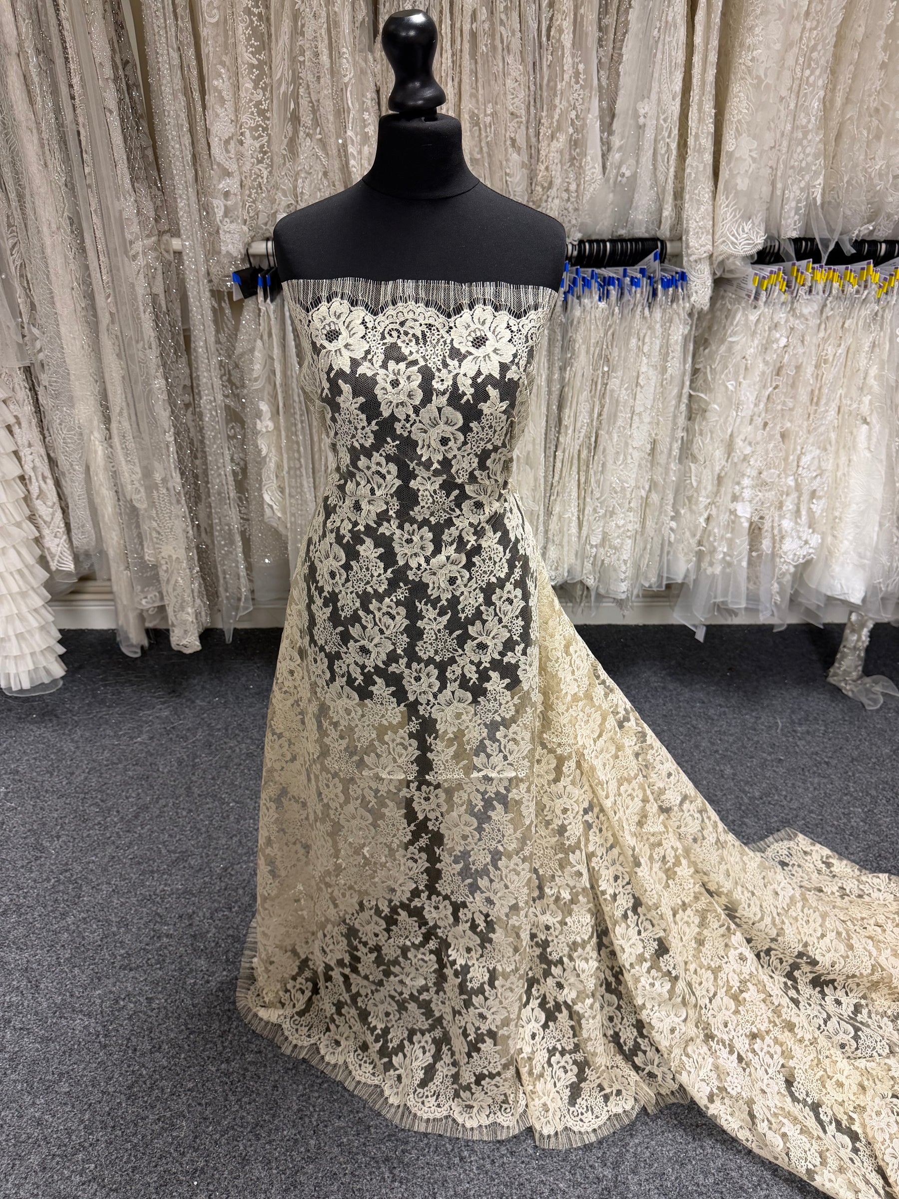 Beige/Oyster Sparkle Französische Spitze - LA2016