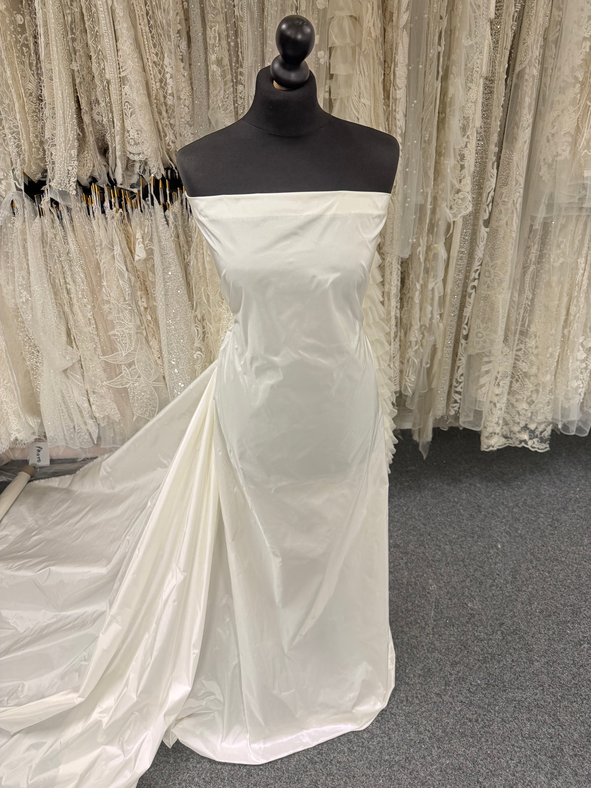 Elfenbein Polyester-Taft - P599