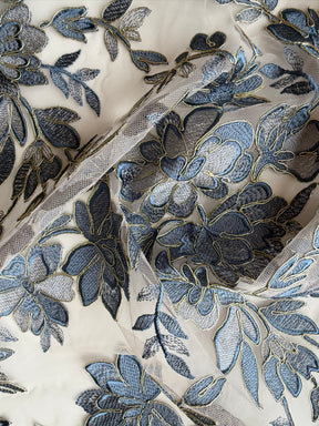 Blauer Spitzenstoff mit goldener Kordel - Kylar