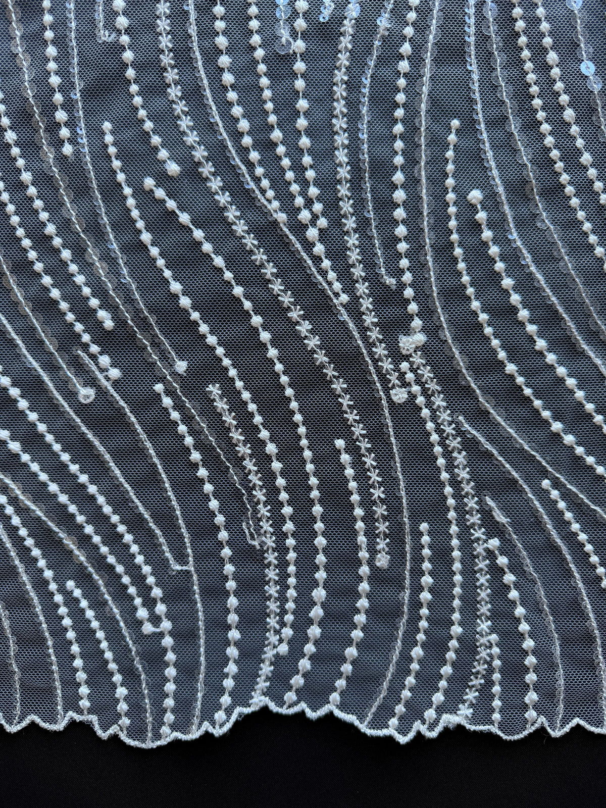 Elfenbeinfarbene Paillettenspitze - EB3011