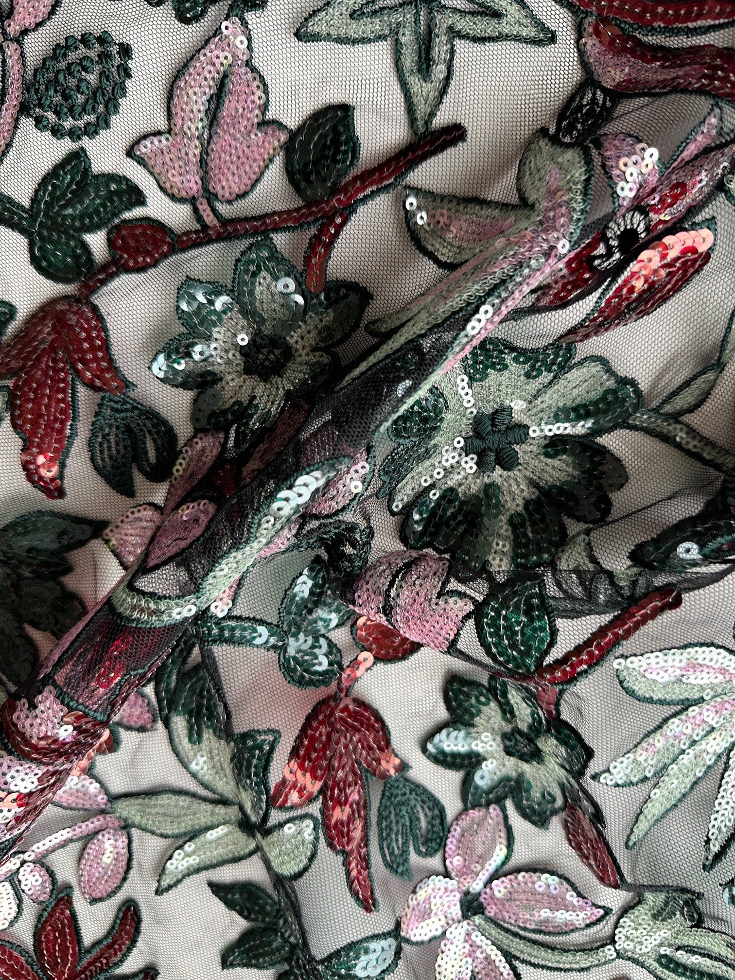 Schwarz mit mehrfarbiger Stickereispitze -EB3066