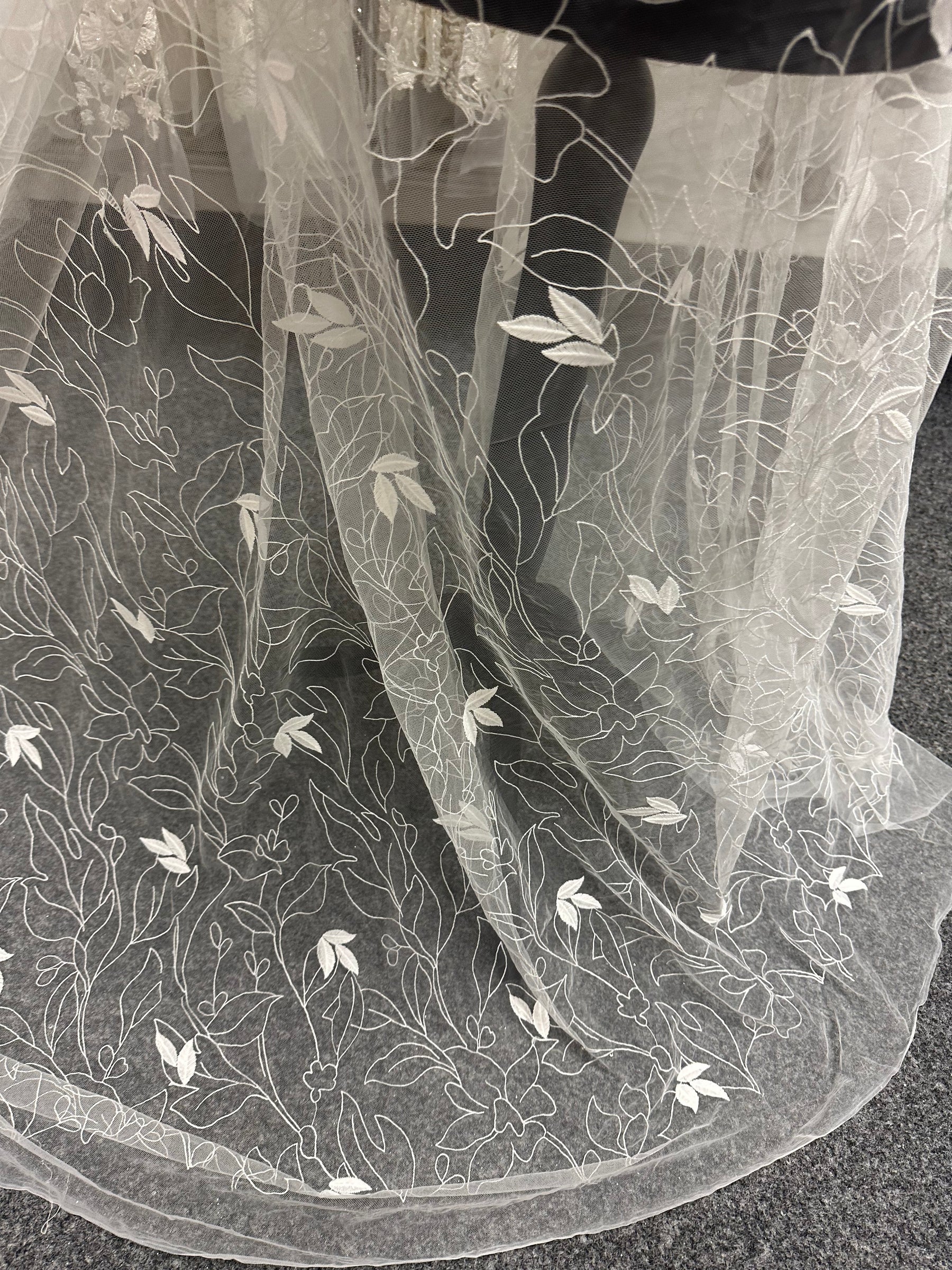 Elfenbeinfarbene bestickte Spitze - Winslett