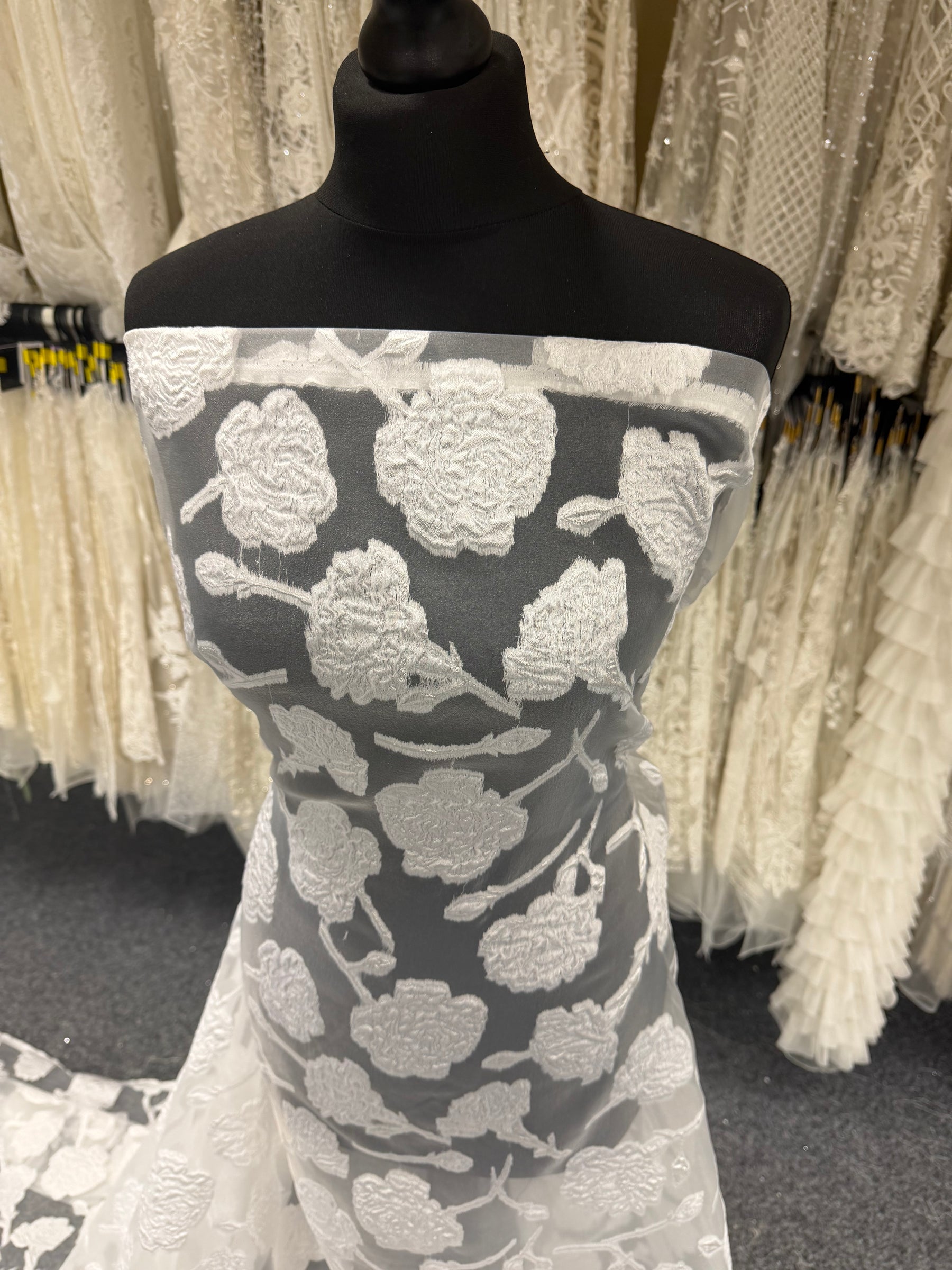 Elfenbeinfarbener Jacquard Coupe Filé - Sunny