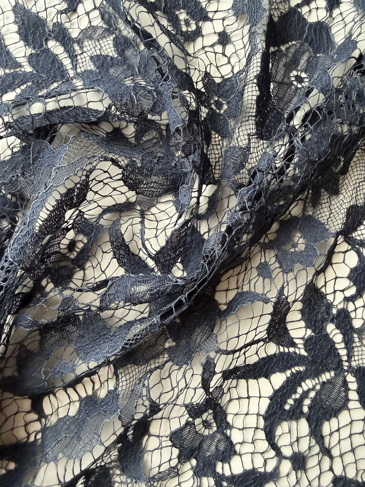 Marineblauer Seiden-Woll-Italian-Lace - P269