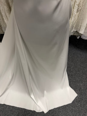Hell elfenbeinfarbener Polyester-Mikado (Italien) - P614