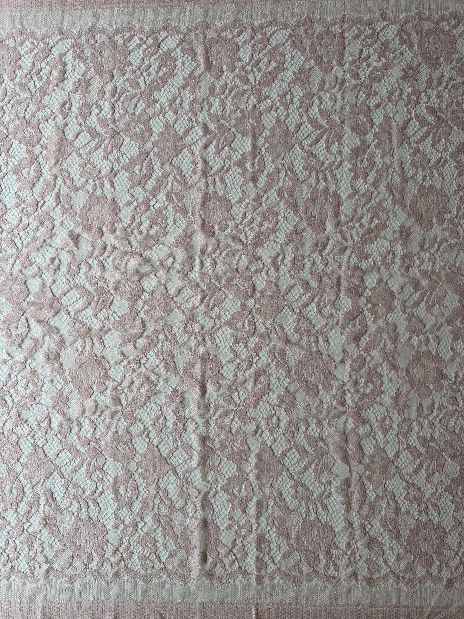 Antike Rose Seide Wolle Chantilly-Spitze - P269