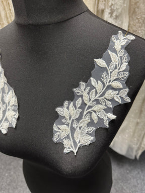 Ivory Embroidered Lace Appliques - T962