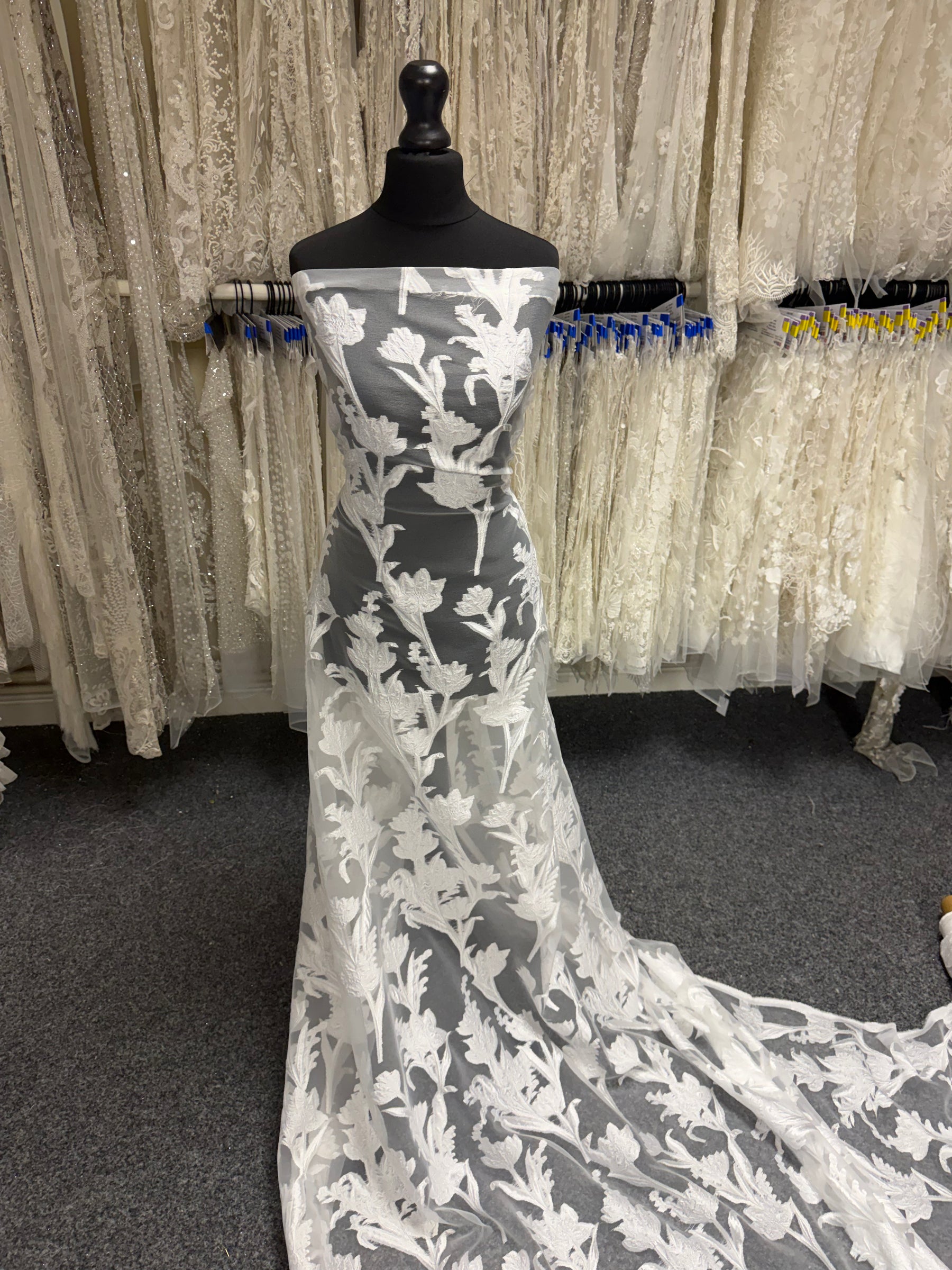 Elfenbein Jacquard Coupé Filé – Banks