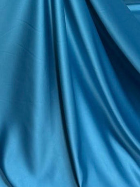 Blaugrüner Polyestersatin – majestätisch