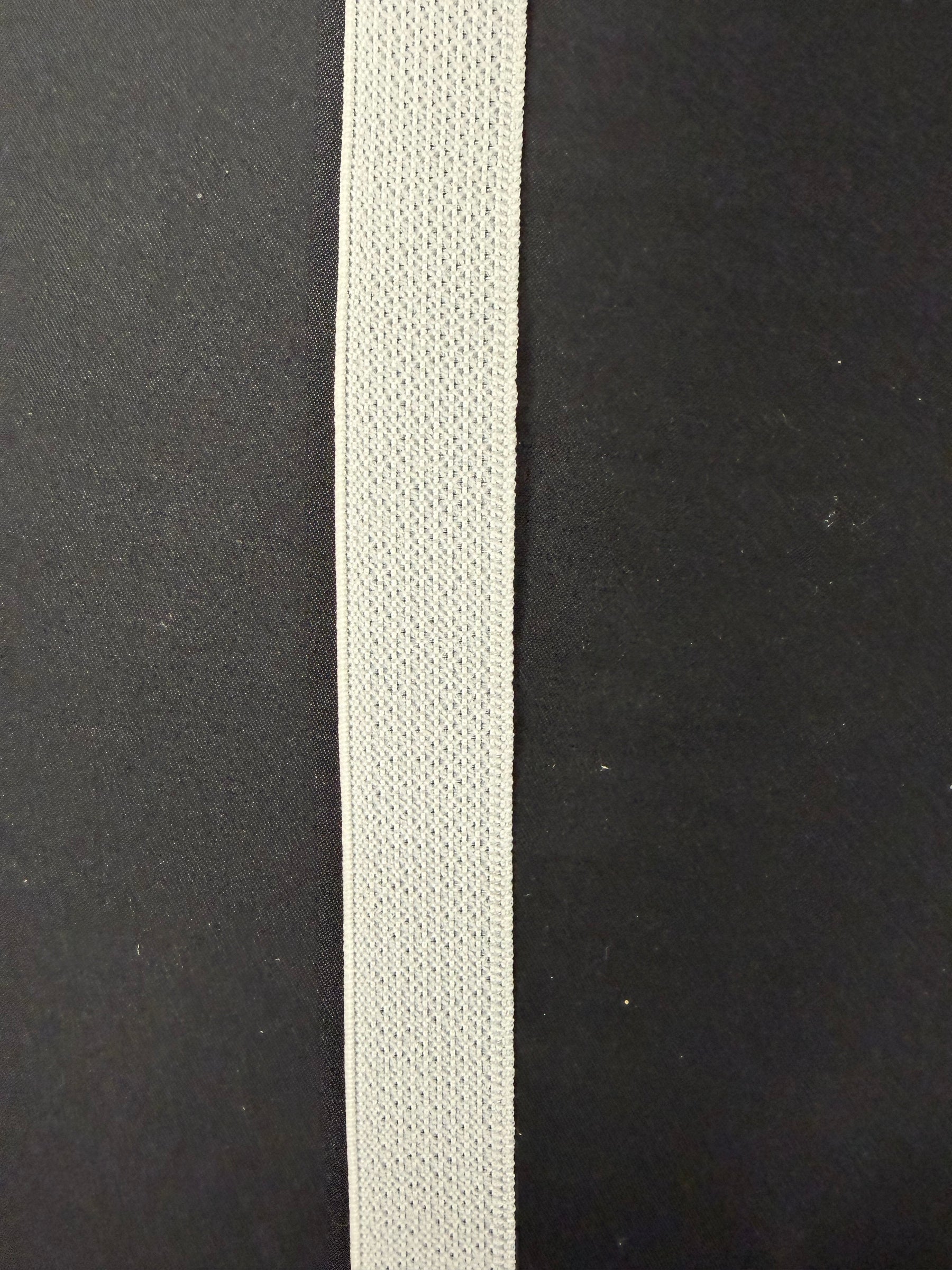 Weißer 25-mm-Stretch-Petersham - A17