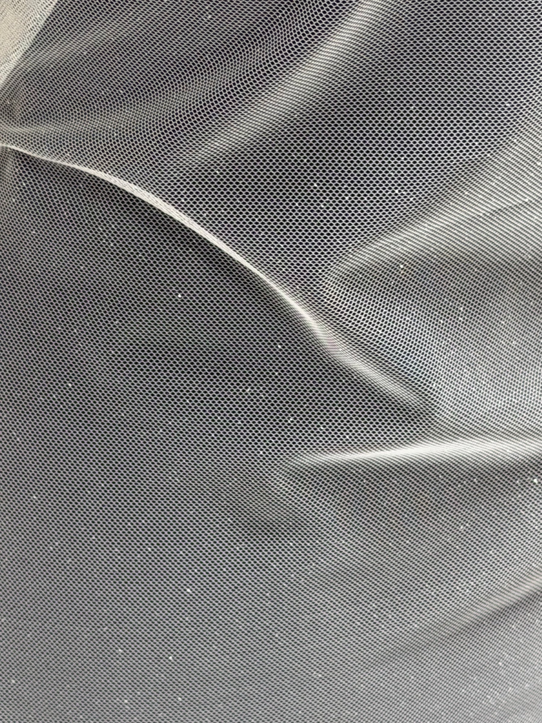 Elfenbein mit Silbergitter-Tüll - TU0053