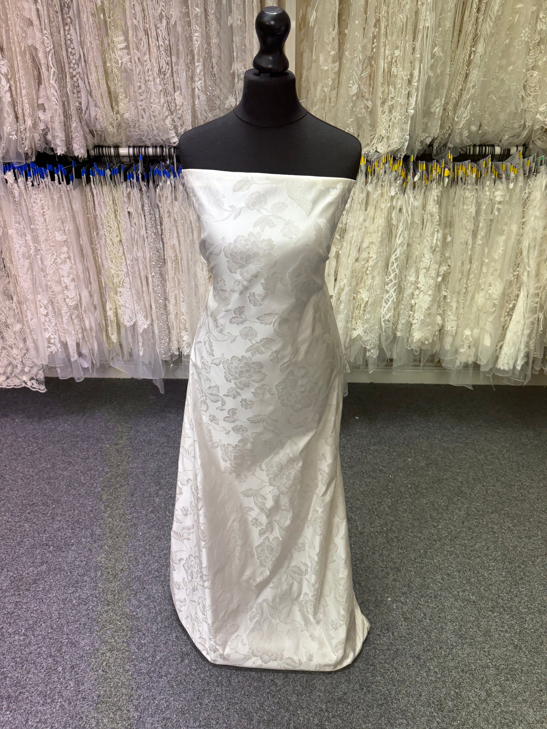 Ivory Italian Jacquard - P666