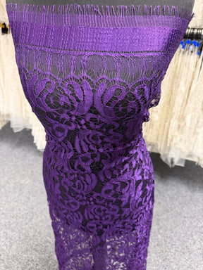 Violette italienische Spitze - P883
