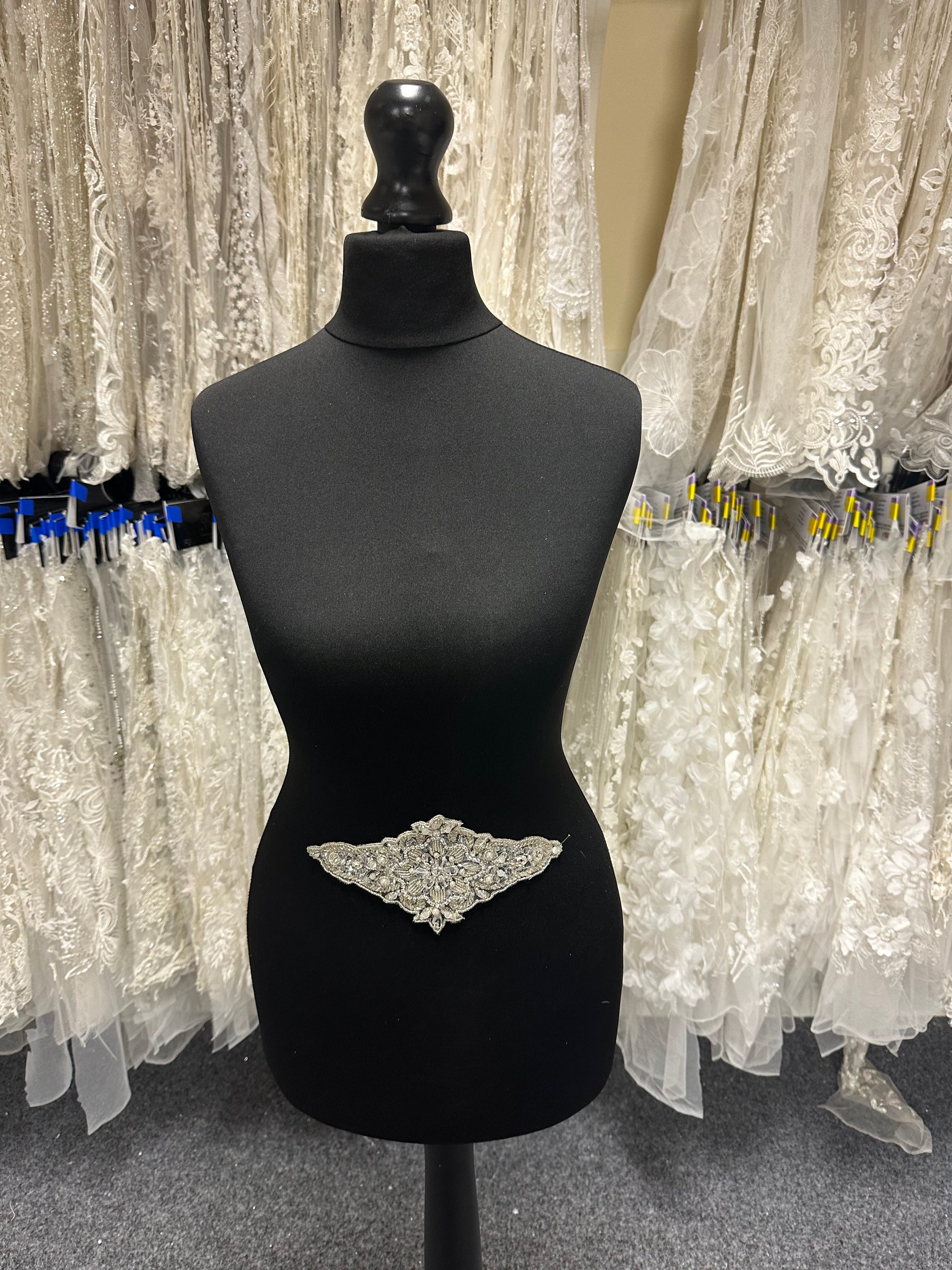 Kristallstickerei - Mascon (CF AP 2195)