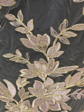 Rosa Spitze mit goldener Kordelstickerei - Kylar