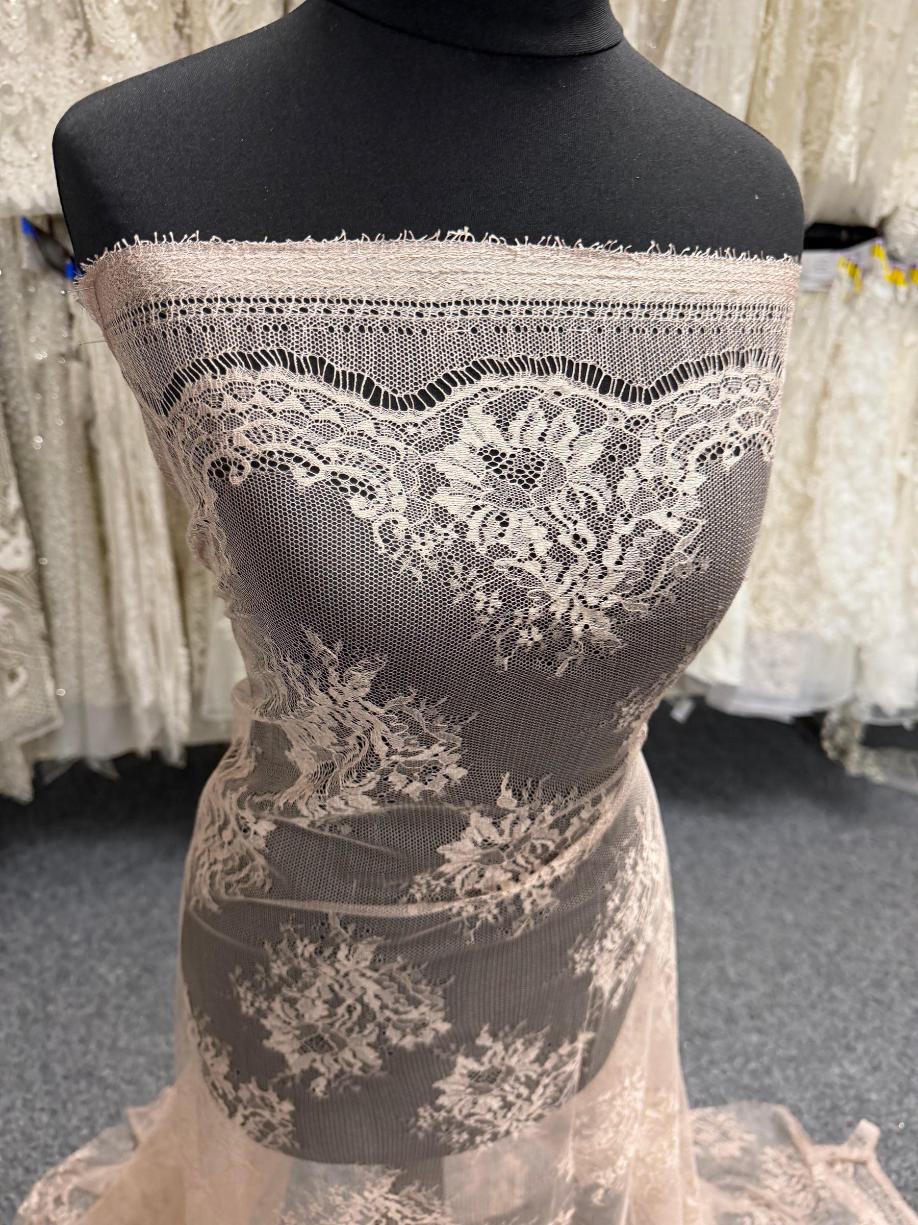 Antike Rose 100% Seide italienische Spitze - P272