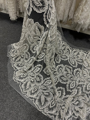 Elfenbeinfarbene Glitzerspitze – Leffy