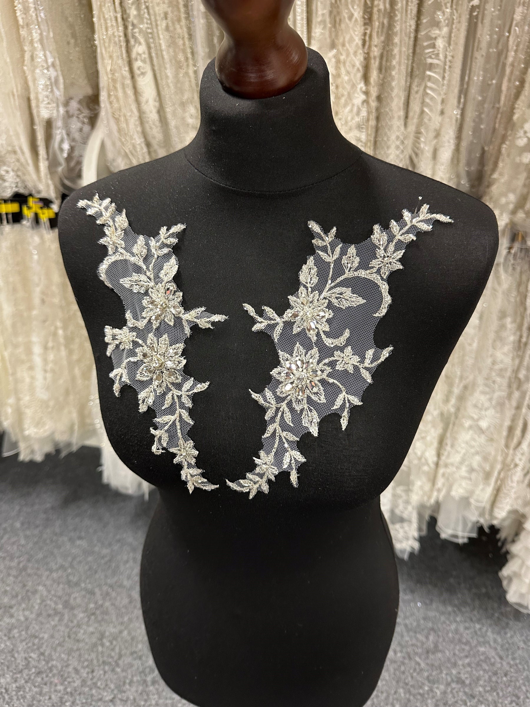 Applikationen mit Kristall- und Paillettenverzierungen - AP 8270 (CF)