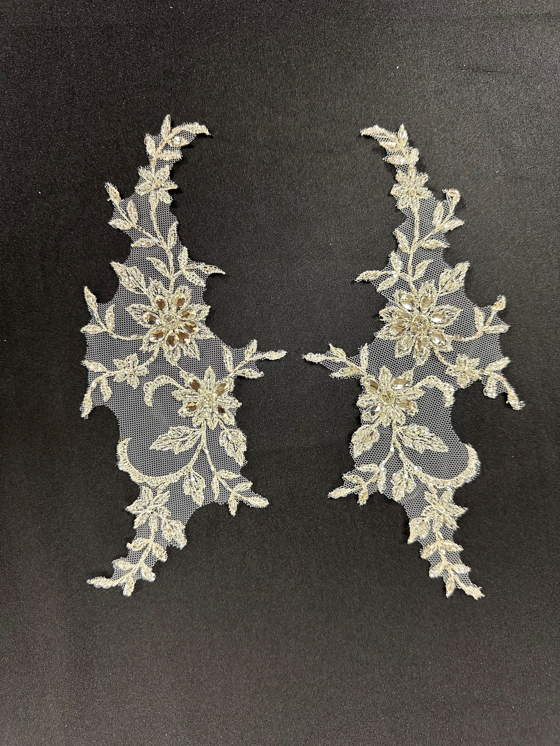 Applikationen mit Kristall- und Paillettenverzierungen - AP 8270 (CF)