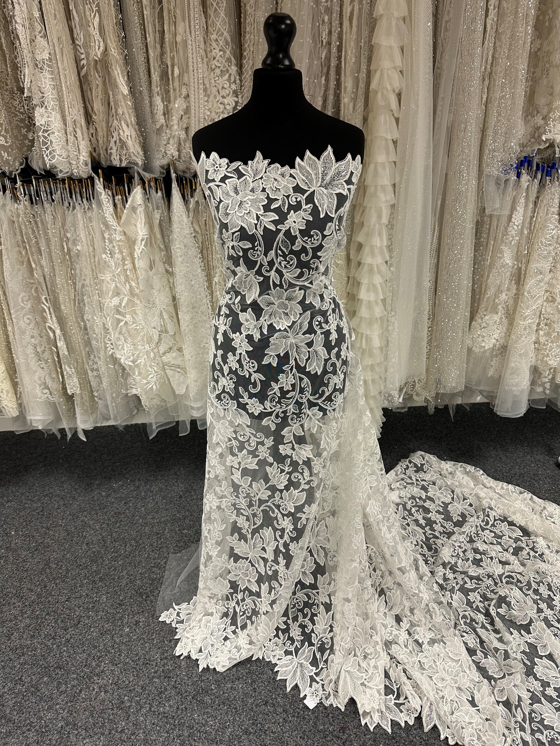 Elfenbeinfarbene Kordelspitze – Reidun