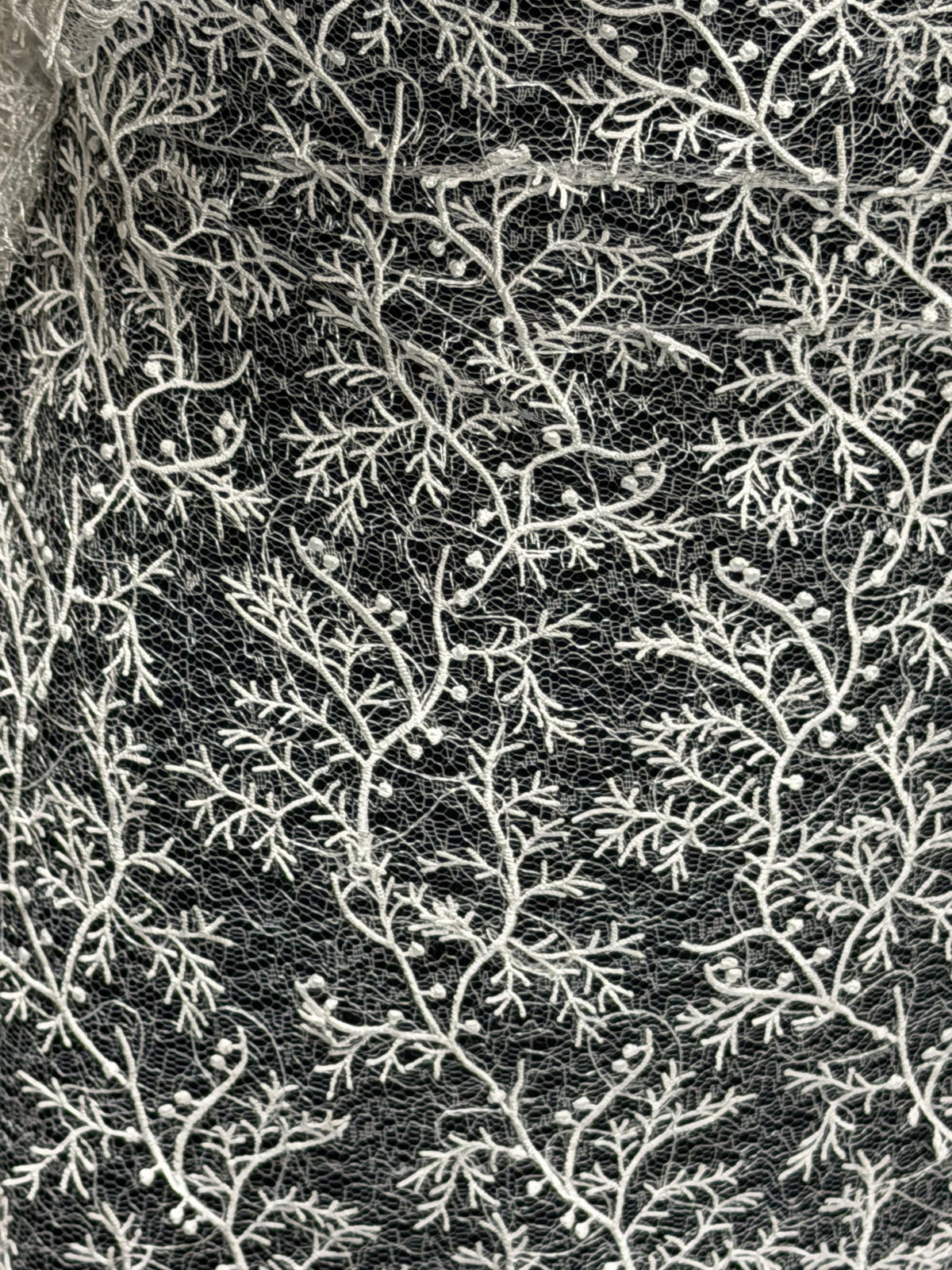 Elfenbeinfarbene Stickspitze - EB5054