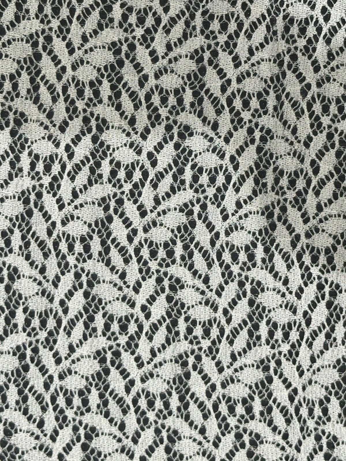 Elfenbeinfarbene, blattförmige Spitze - Nicole (CF)