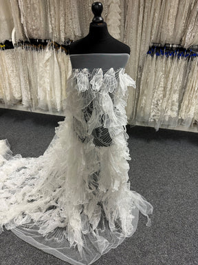 Elfenbeinfarbene 3D-Spitze – Fallon