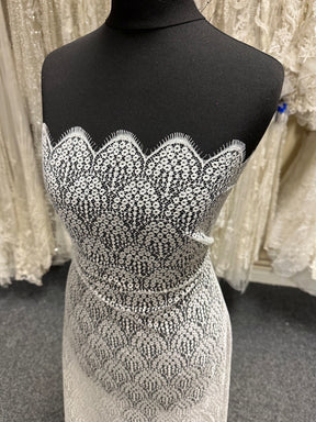 Elfenbeinfarbene Chantilly-Spitze - Bentley