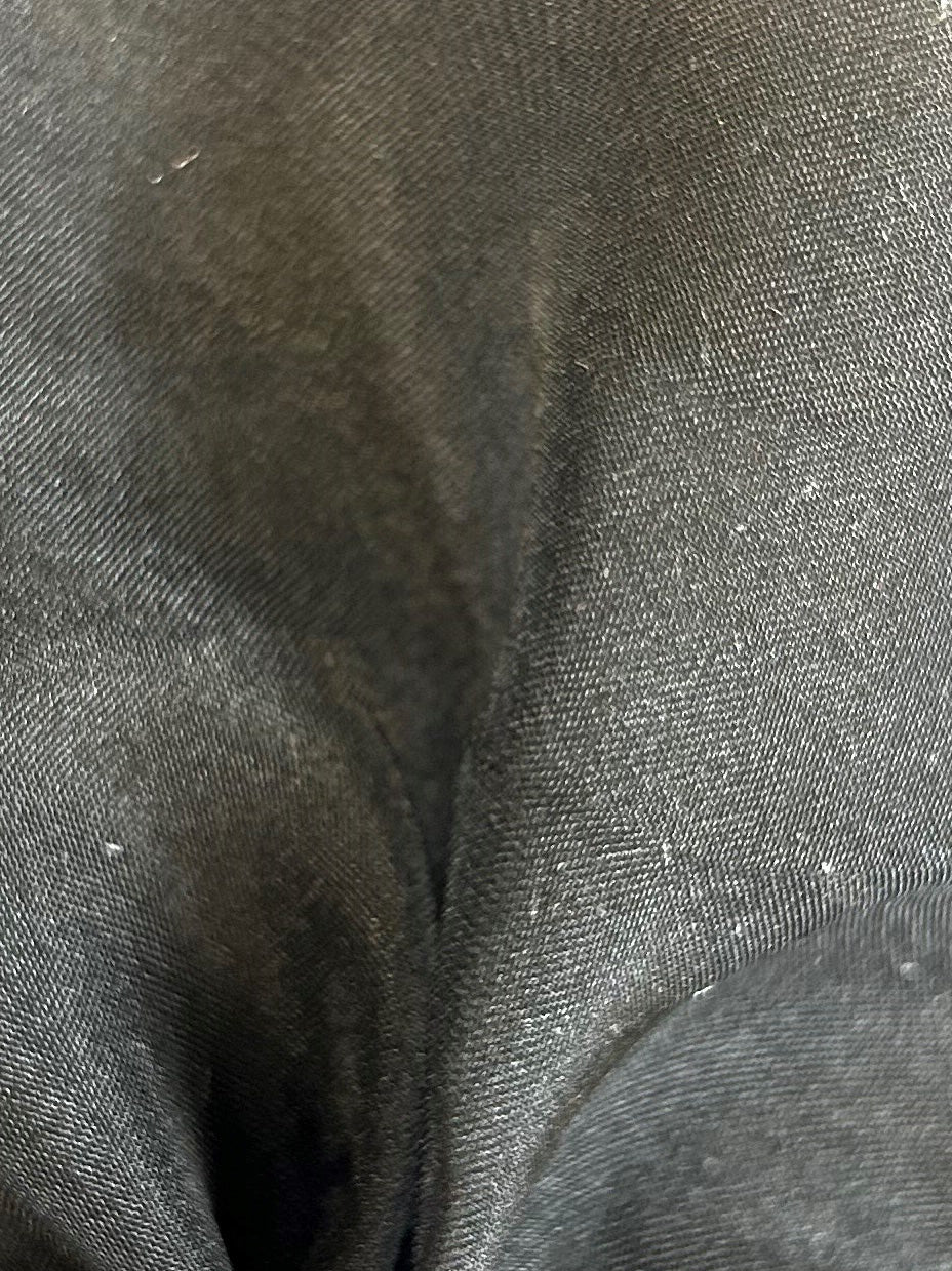 Schwarzer Polyester-Chiffon – Ehrlichkeit