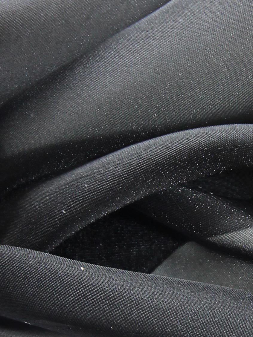Schwarzer Polyester-Chiffon – Ehrlichkeit
