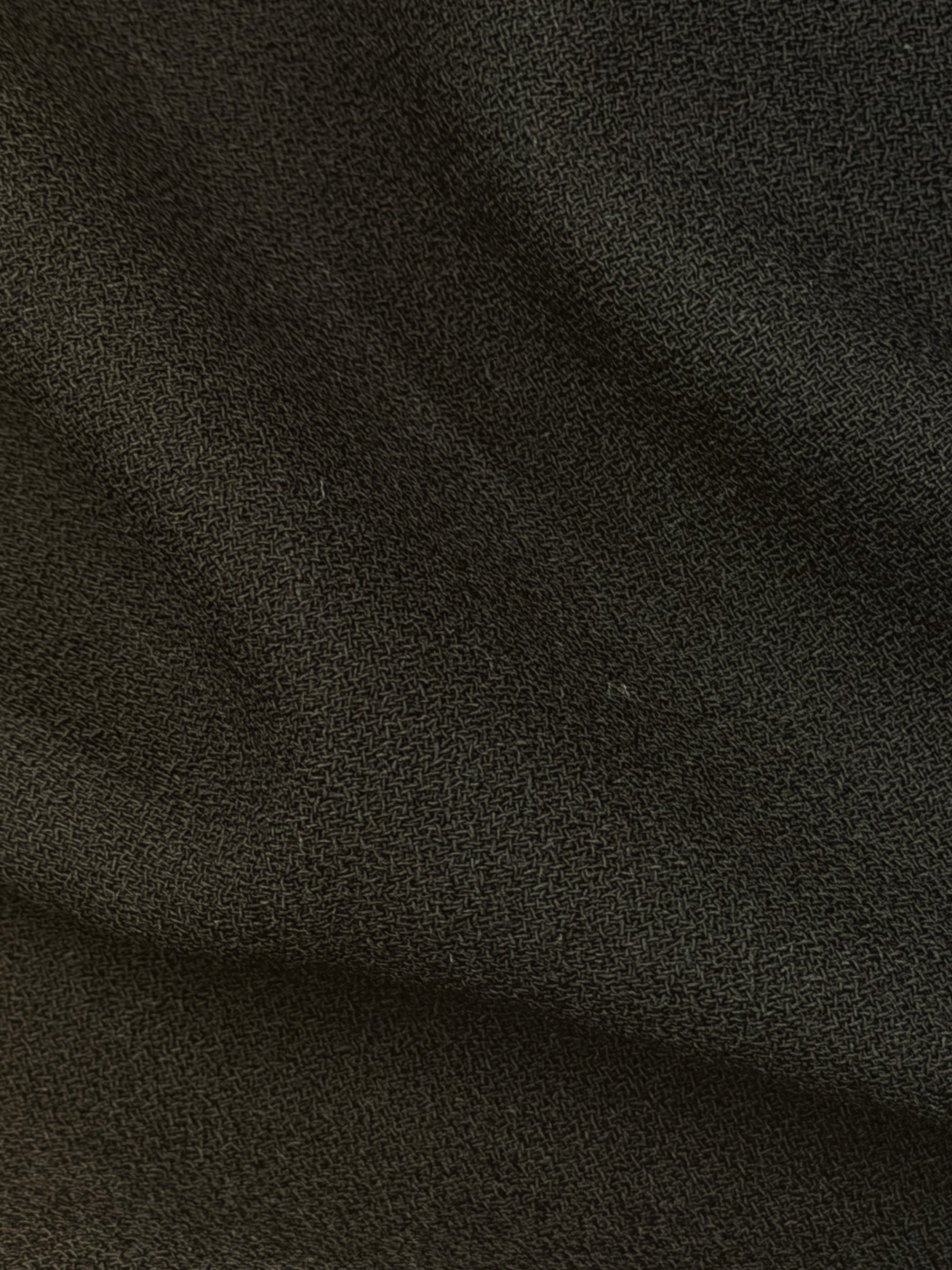 Schwarzer italienischer Wollkrepp - P640