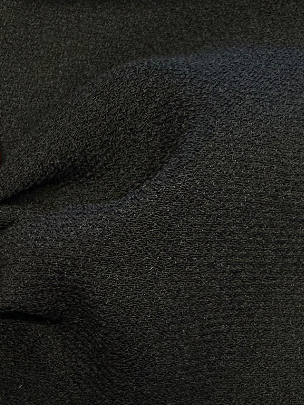 Schwarzer Polyester-Krepp mit Satinrücken – Nepal