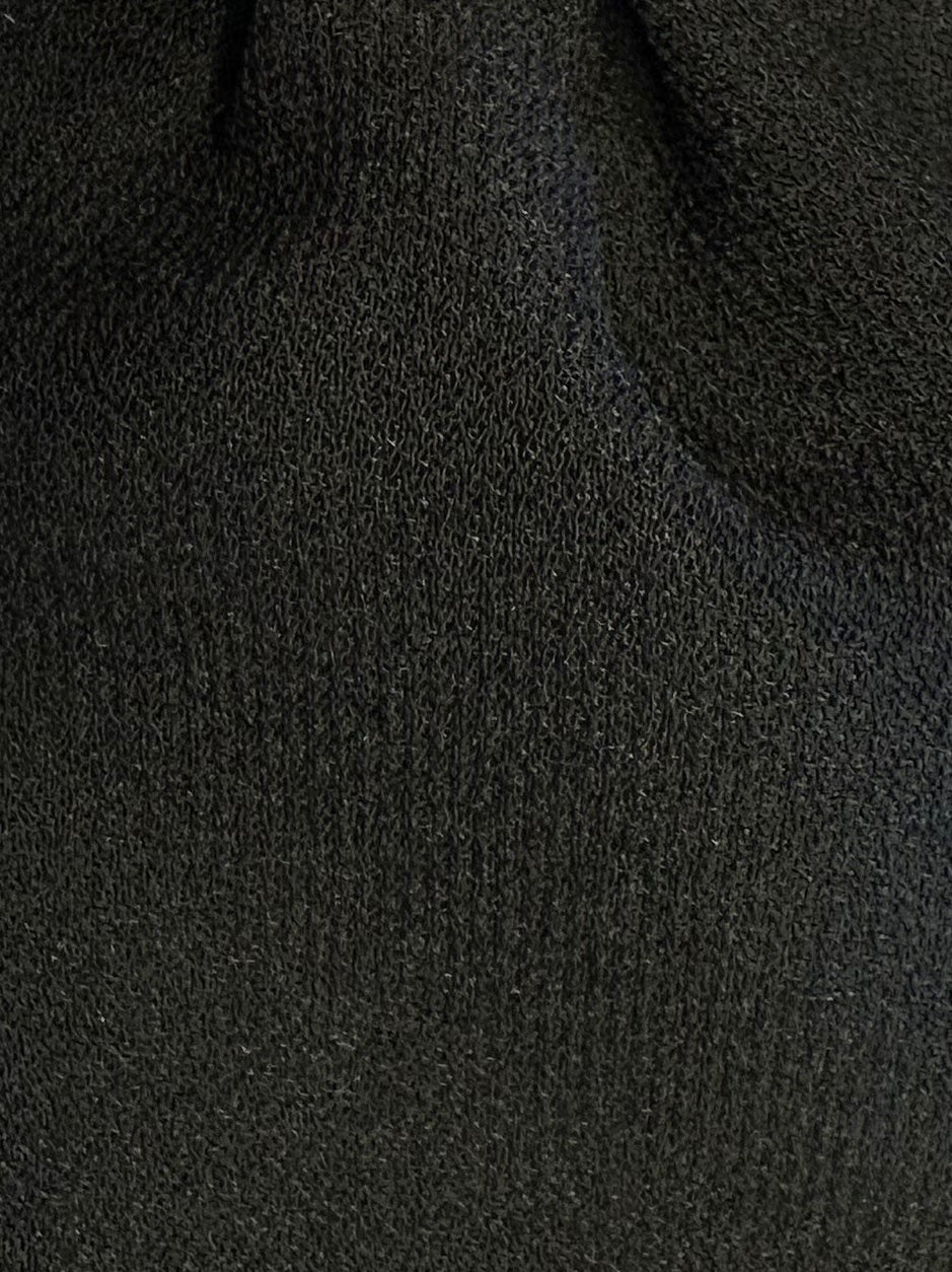 Schwarzer Polyester-Krepp mit Satinrücken – Nepal