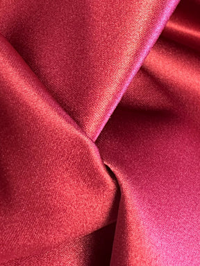 Burgunderroter Polyester-Duchesse-Satin – Contessa