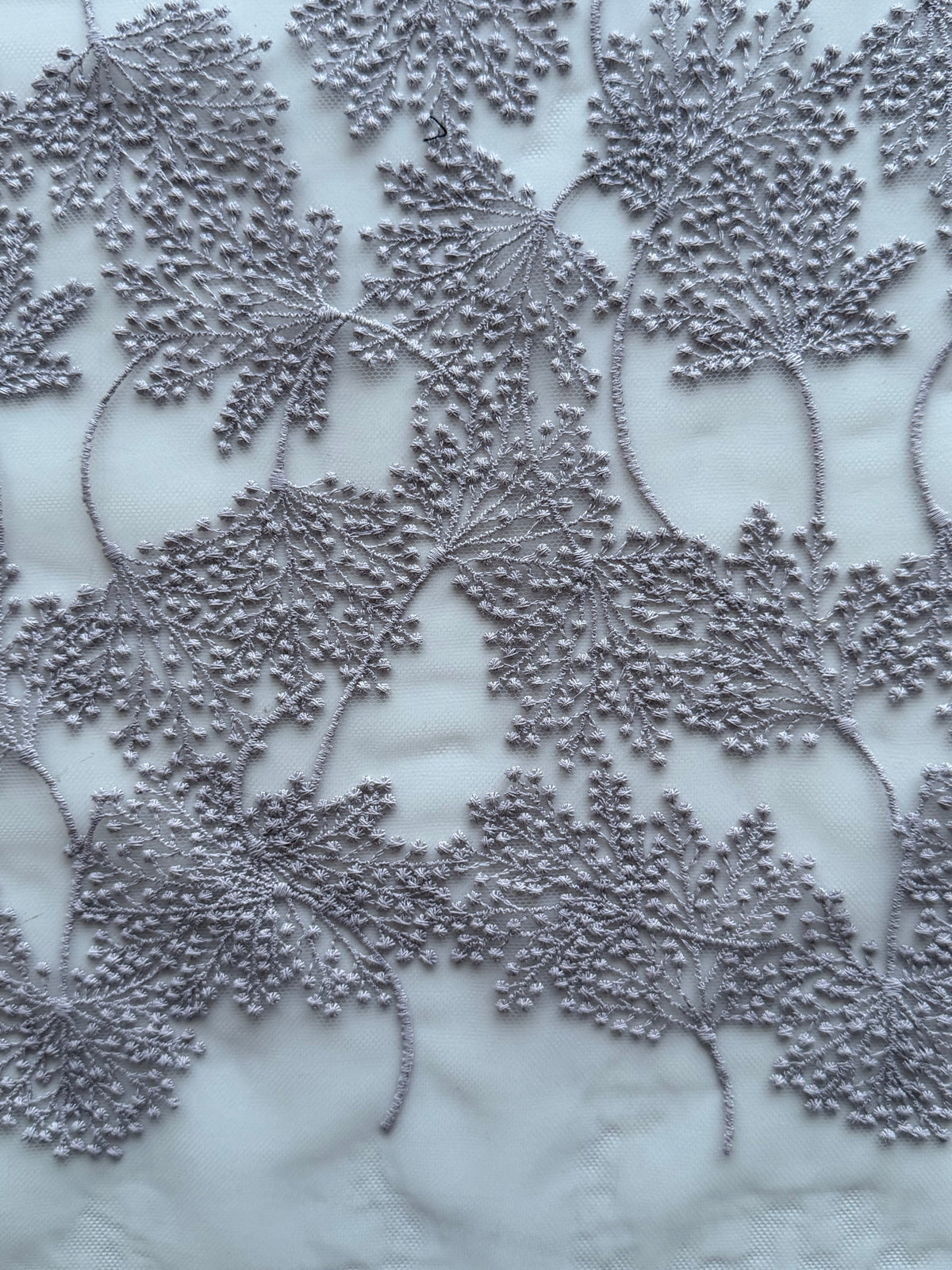 Lavendelfarbene florale Stickspitze - EB5037