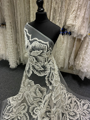 Elfenbeinfarbene Glitzerspitze – Leffy