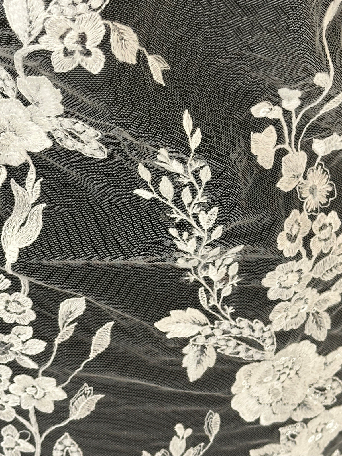 Elfenbeinfarbene Paillettenstickerei-Spitze - Lucien