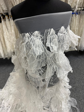 Elfenbeinfarbene 3D-Spitze – Fallon