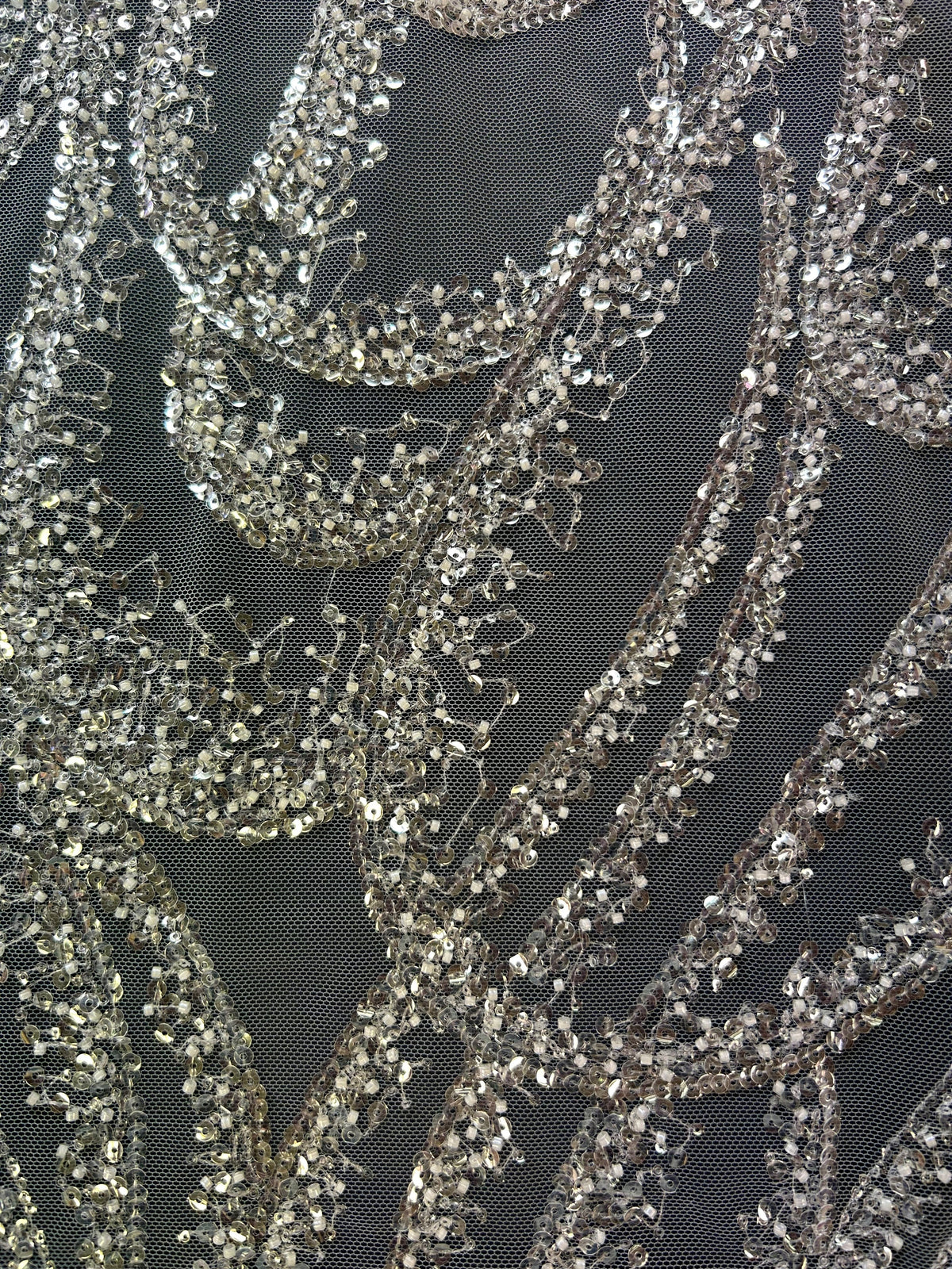 Elfenbeinfarbene Perlenspitze – Carmeena