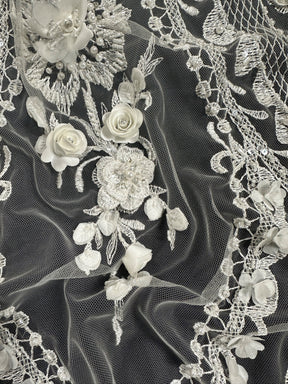 Elfenbeinfarbene Perlenspitze – Simone