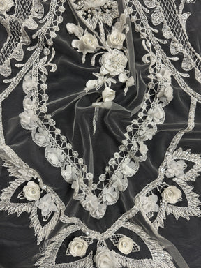 Elfenbeinfarbene Perlenspitze – Simone