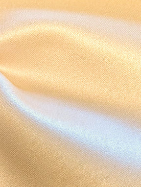 Champagnerfarbener Polyestersatin – Kanada