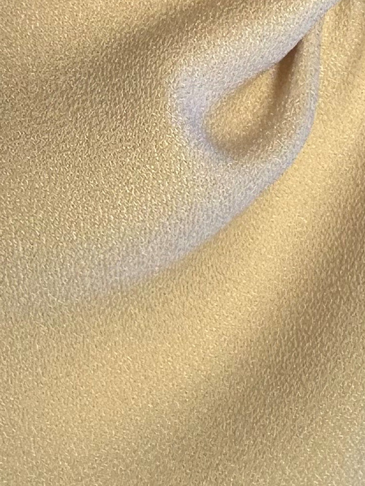 Champagnerfarbener Polyester-Krepp mit Satinrückseite – Nepal