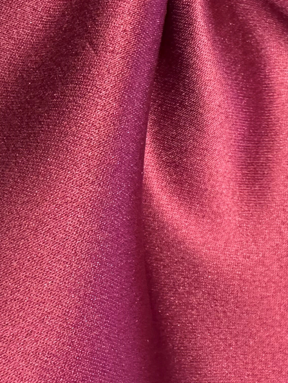 Bordeauxroter Polyestersatin - Moldawien