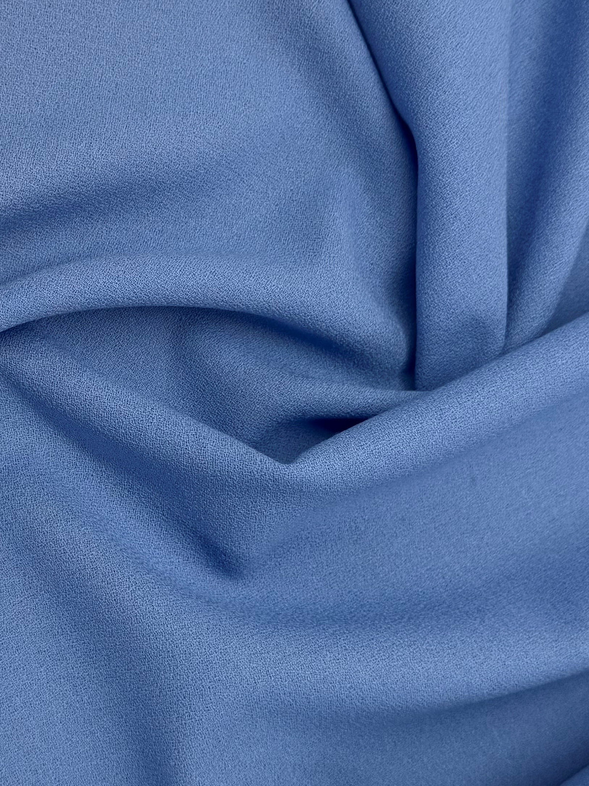 Kornblumenblaues italienisches Wollkrepp - P640