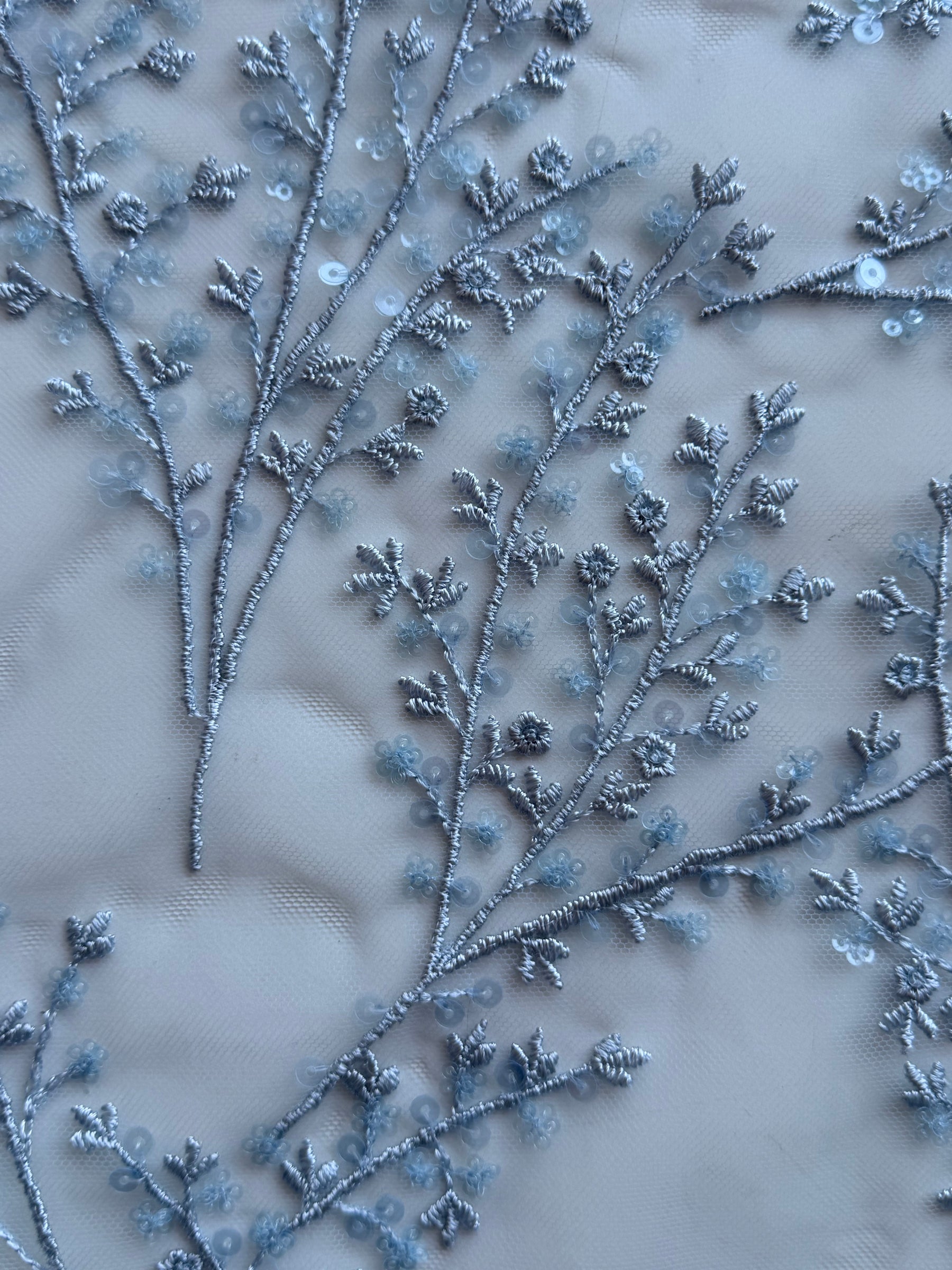 Paillettenspitze in Kalkstein - EB3065