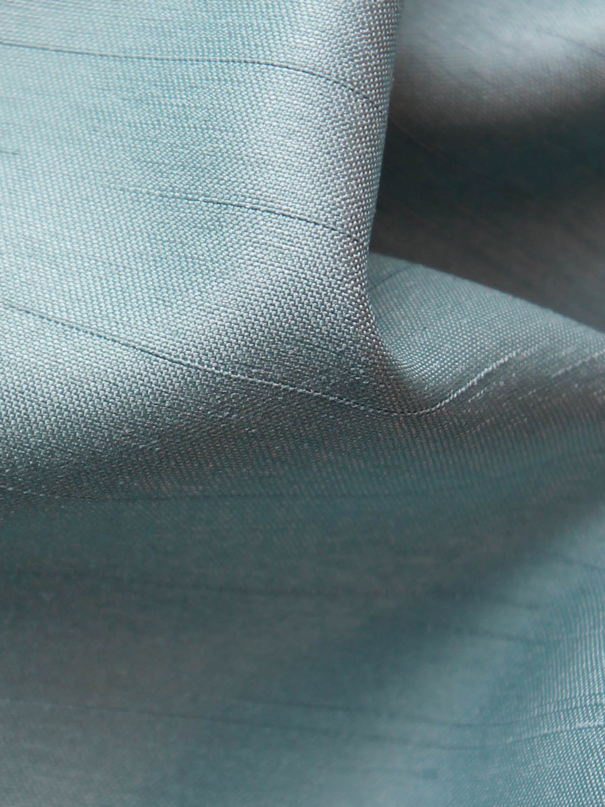 Entenei-Dupion mit Polyester-Satin-Rückseite – Klarheit