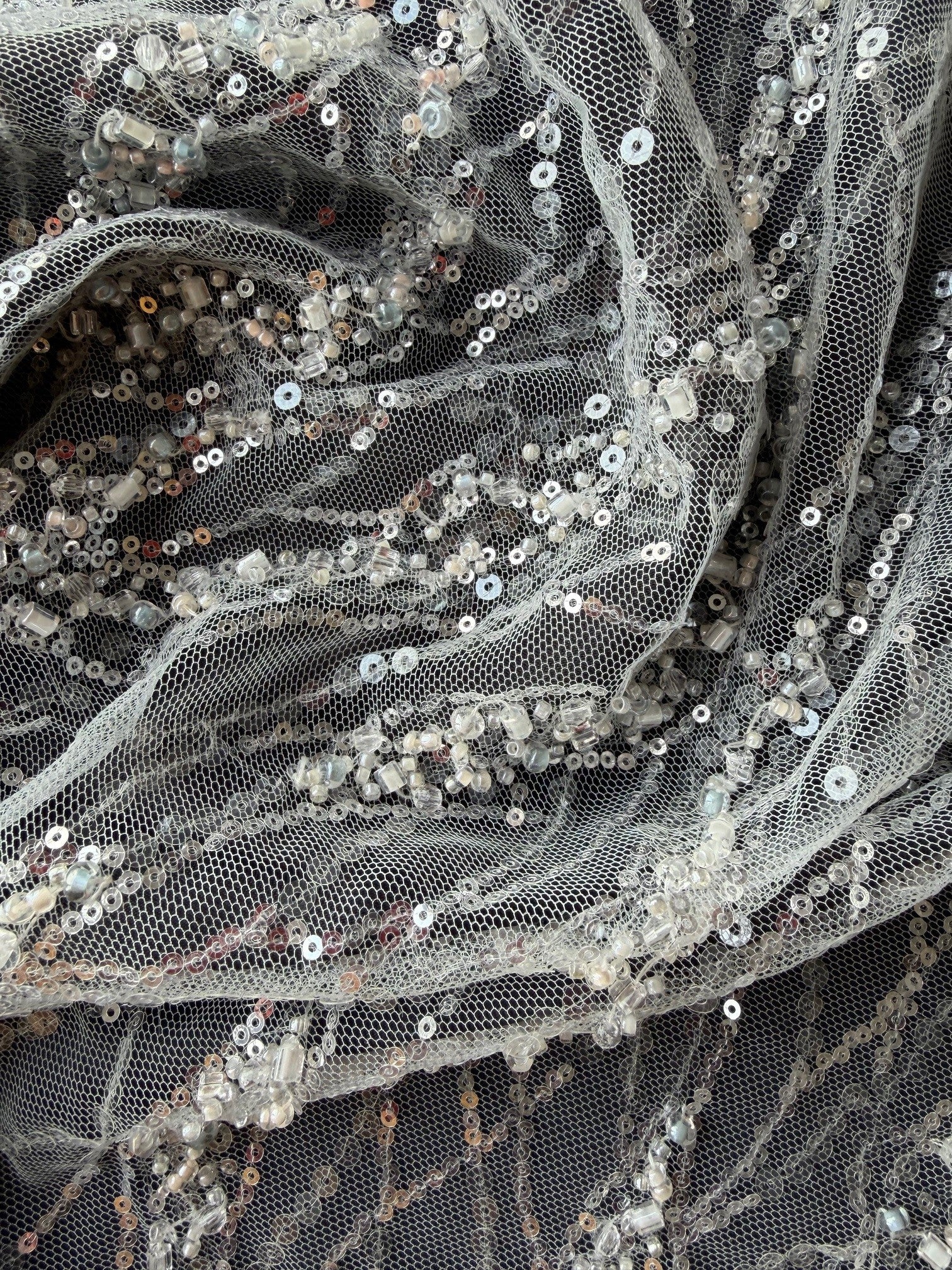 Elfenbein/Rosa bestickter Perlentüll - EB1049