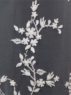 Elfenbeinfarbener, bestickter Tüll mit Perlen - EB1073